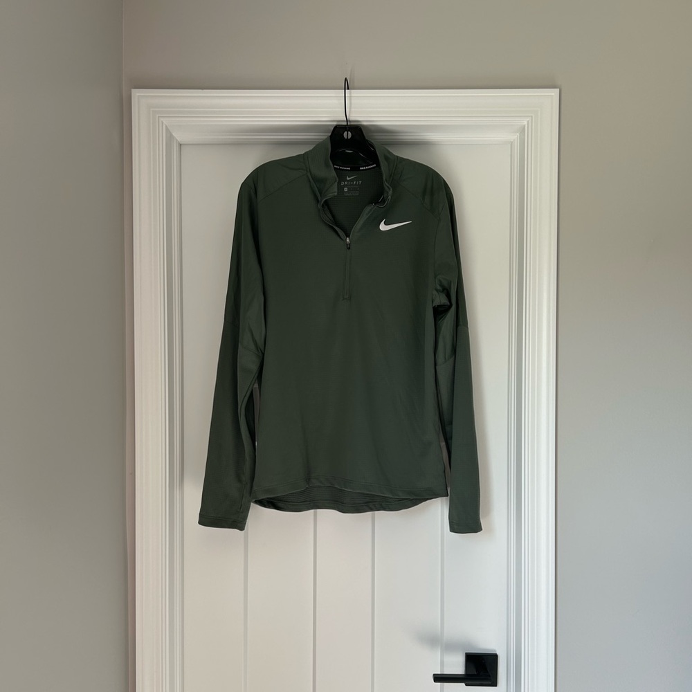Men’s Nike dri-fit long sleeve shirt, size M